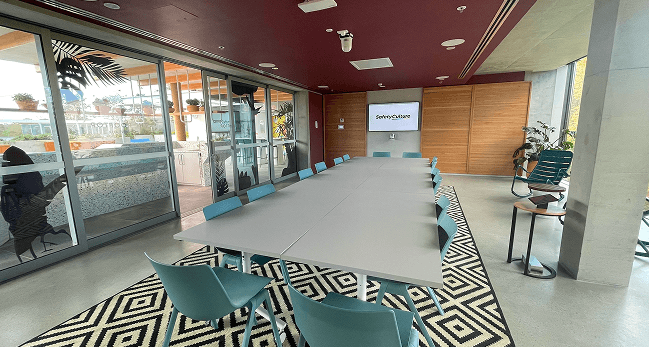g-use-case-workplace-technology-gallery-2
